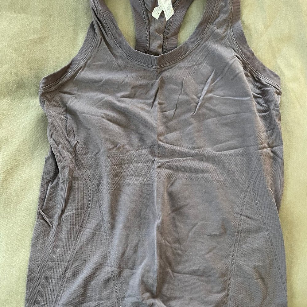 Athleta Momentum Seamless Tank - nightfall purple - Small